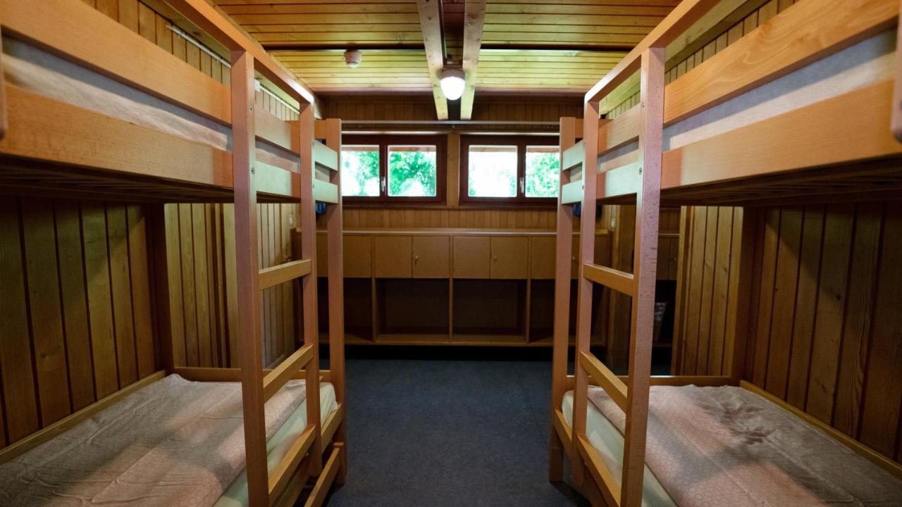 Am Youth Hostel *