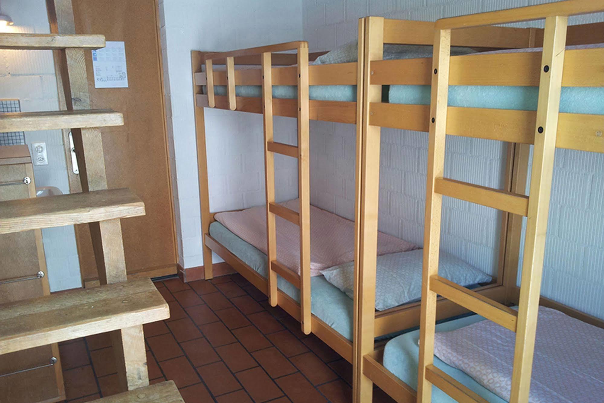 Am Youth Albergue *